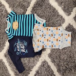 0-3 Month Onesie Bundle
